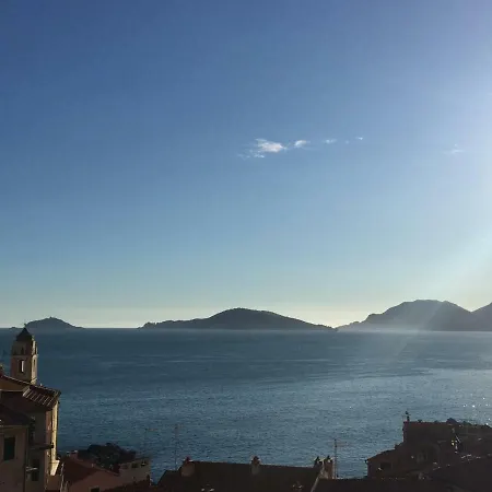 Un Giorno Di Sole Apartamento